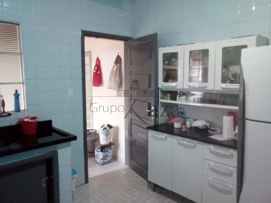 Foto 1 de Casa com 2 Quartos à venda, 115m² em Vila Martinez, Jacareí