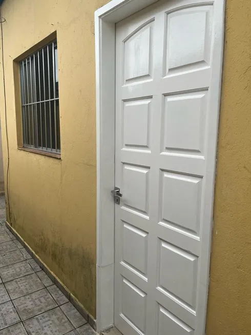 Foto 1 de Casa com 2 Quartos para alugar, 53m² em Vila Margarida, São Vicente