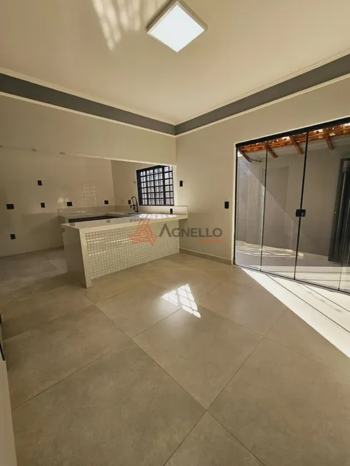 Foto 1 de Casa com 4 Quartos à venda, 183m² em Prolongamento Jardim Angela Rosa, Franca