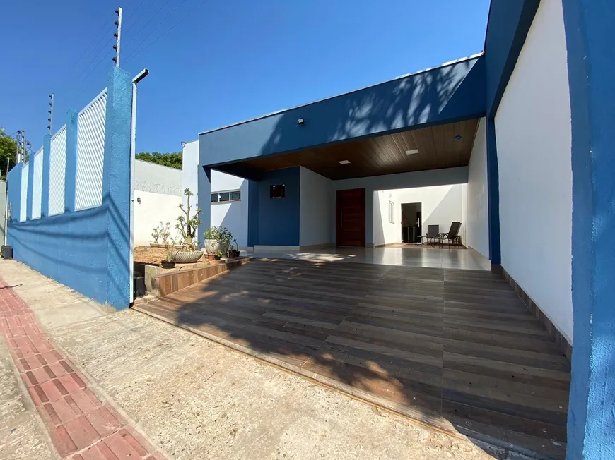 Foto 1 de Casa com 3 Quartos à venda, 192m² em Despraiado, Cuiabá
