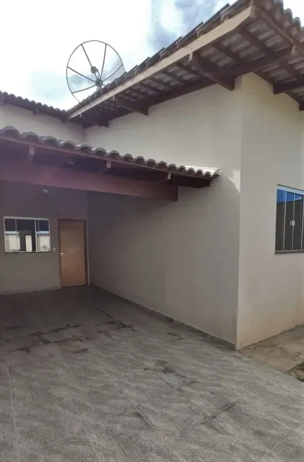 Foto 1 de Casa com 3 Quartos à venda, 105m² em Residencial Flor do Cerrado, Anápolis