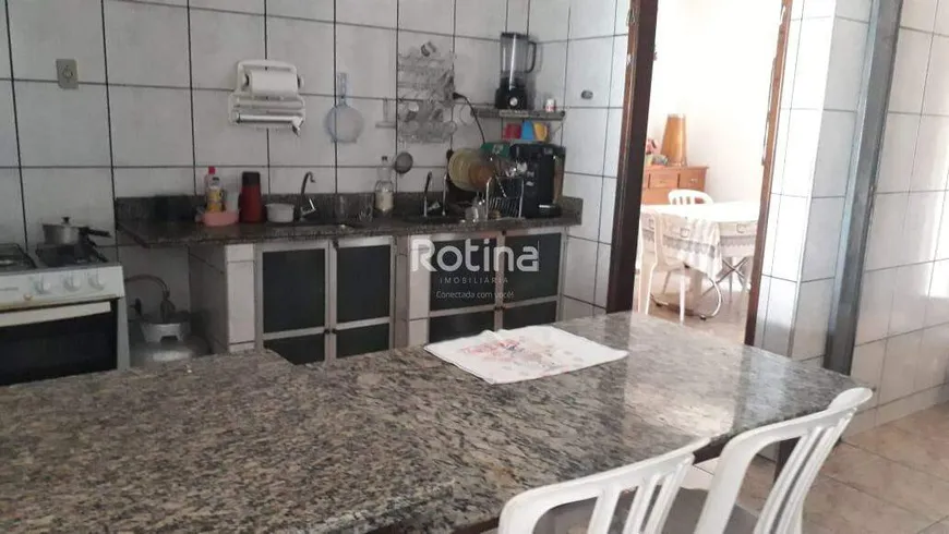 Foto 1 de Casa com 4 Quartos à venda, 351m² em Tibery, Uberlândia