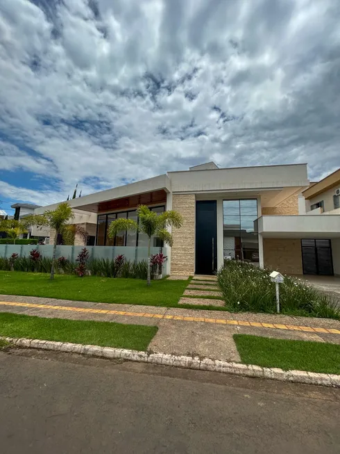 Foto 1 de Casa de Condomínio com 5 Quartos à venda, 284m² em Condomínio do Lago, Goiânia