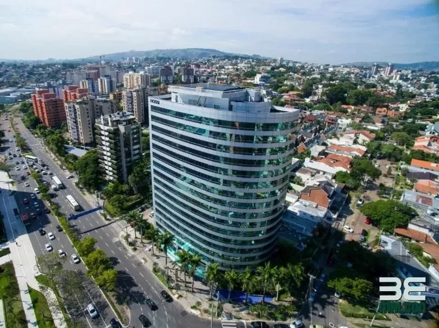 Foto 1 de Sala Comercial para alugar, 61m² em Chácara das Pedras, Porto Alegre