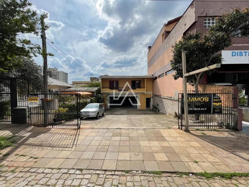 Foto 1 de Casa com 3 Quartos à venda, 30m² em Centro, Passo Fundo