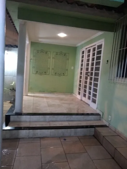 Foto 1 de Casa com 2 Quartos à venda, 96m² em Vila Itamarati, Duque de Caxias