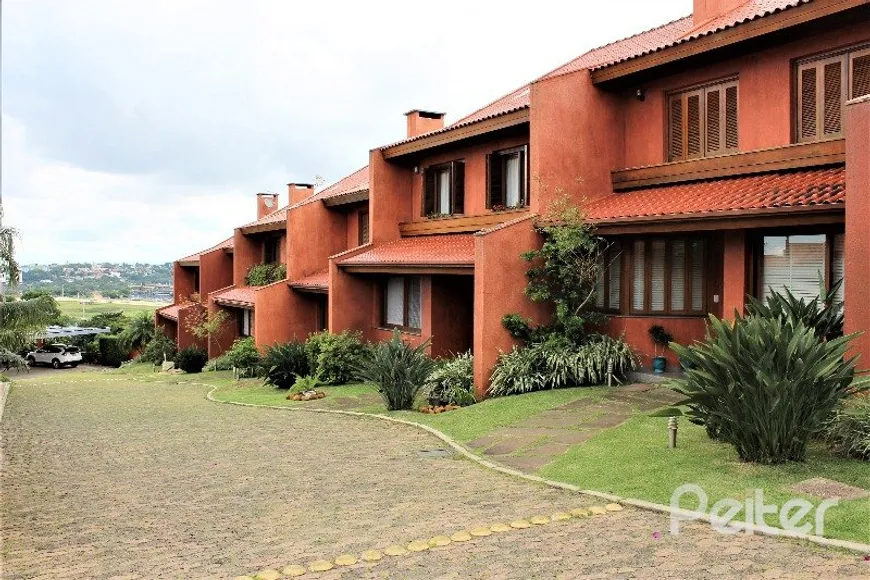 Foto 1 de Casa de Condomínio com 3 Quartos à venda, 287m² em Cristal, Porto Alegre