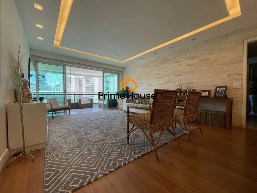 Foto 1 de Apartamento com 4 Quartos à venda, 157m² em Barra da Tijuca, Rio de Janeiro