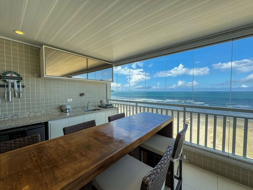 Foto 1 de Apartamento com 3 Quartos à venda, 158m² em Aviação, Praia Grande