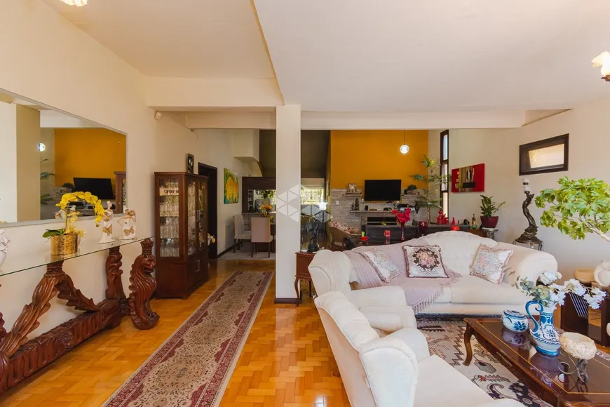 Foto 1 de Casa com 3 Quartos à venda, 294m² em Nonoai, Porto Alegre