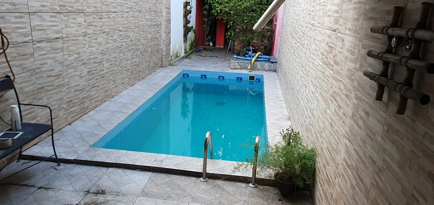 Foto 1 de Sobrado com 2 Quartos à venda, 80m² em Jardim Helena, Taboão da Serra