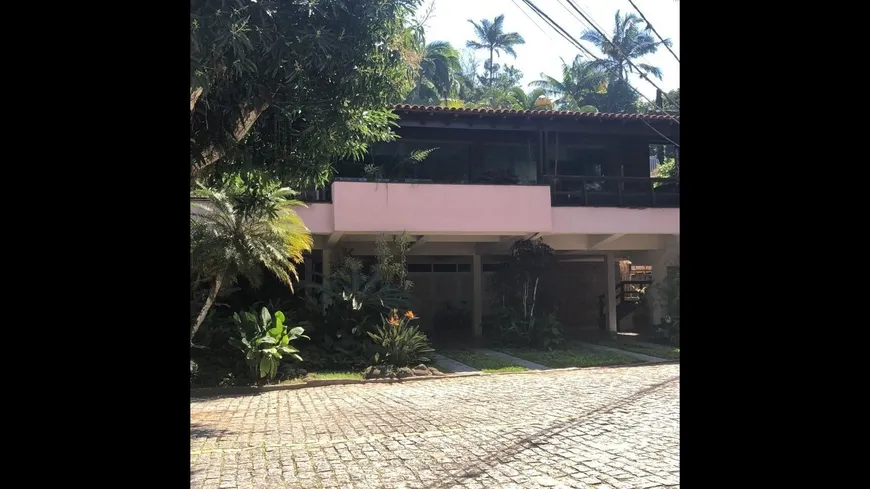 Foto 1 de Casa de Condomínio com 3 Quartos à venda, 220m² em Centro, Angra dos Reis