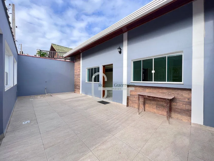Foto 1 de Casa com 2 Quartos à venda, 72m² em Centro, Peruíbe