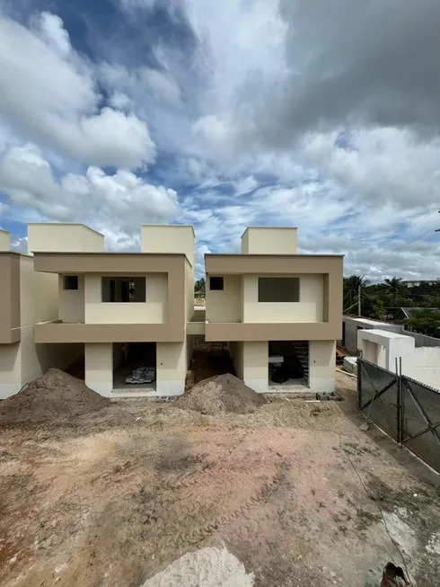 Foto 1 de Casa de Condomínio com 3 Quartos à venda, 94m² em Nova Abrantes Abrantes, Camaçari