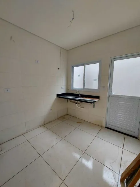 Foto 1 de Casa de Condomínio com 2 Quartos à venda, 58m² em Jardim Anhanguera, Praia Grande