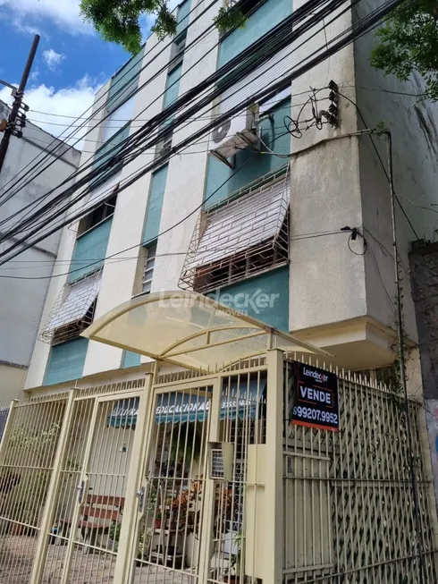 Foto 1 de Kitnet com 1 Quarto à venda, 31m² em Santa Cecília, Porto Alegre