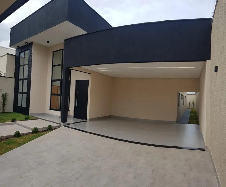 Foto 1 de Casa com 3 Quartos à venda, 196m² em Moinho dos Ventos, Goiânia