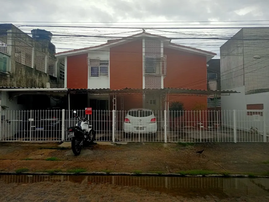 Foto 1 de Apartamento com 4 Quartos à venda, 120m² em Jardim Atlântico, Olinda