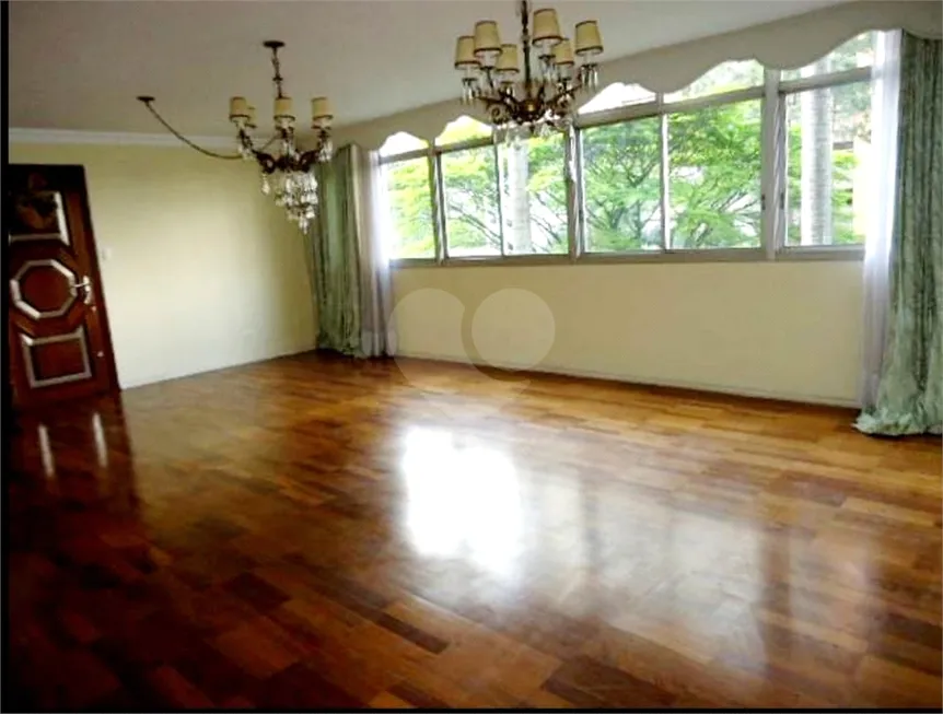 Foto 1 de Apartamento com 3 Quartos para alugar, 135m² em Higienópolis, São Paulo