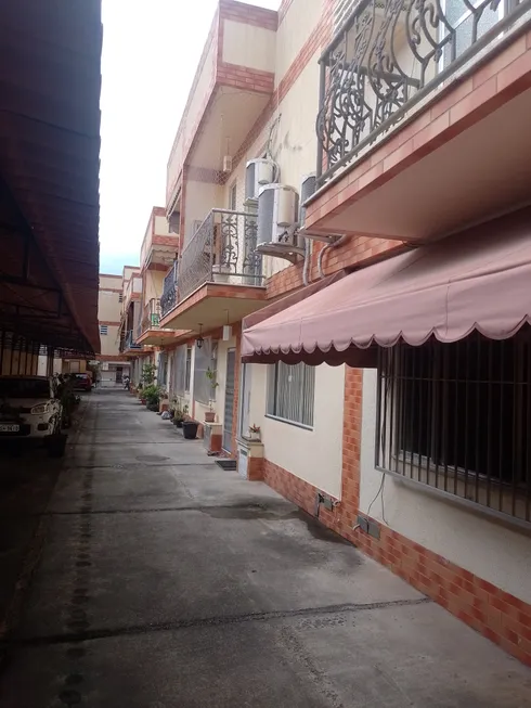 Foto 1 de Casa de Condomínio com 3 Quartos à venda, 150m² em Cascadura, Rio de Janeiro