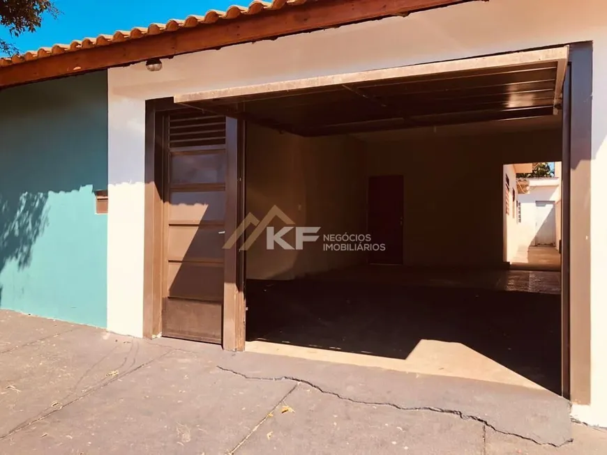 Foto 1 de Casa com 3 Quartos à venda, 120m² em Centro, Serrana