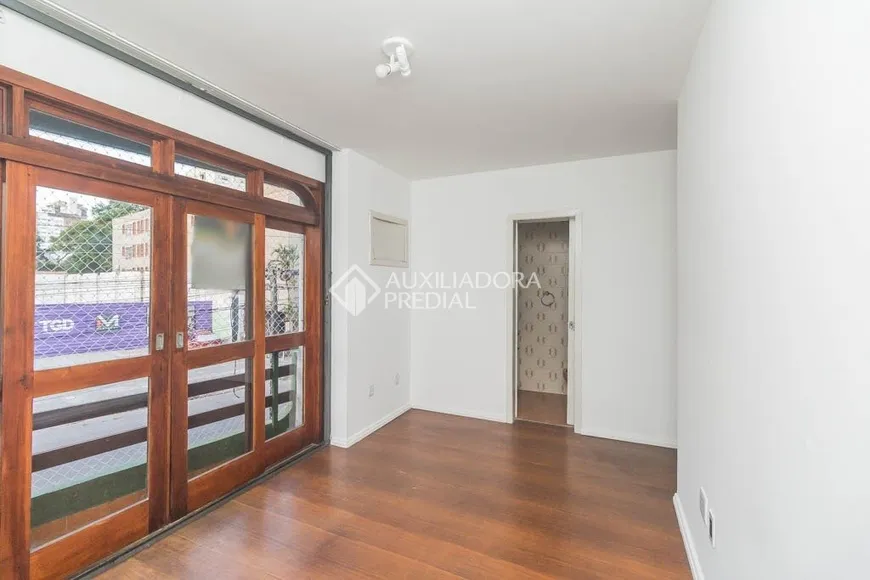 Foto 1 de Apartamento com 3 Quartos para alugar, 97m² em Rio Branco, Porto Alegre