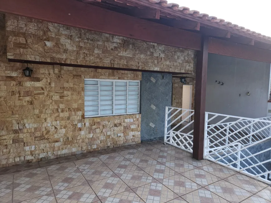 Foto 1 de Casa com 3 Quartos à venda, 186m² em Conjunto Habitacional São Sebastião, Mogi das Cruzes