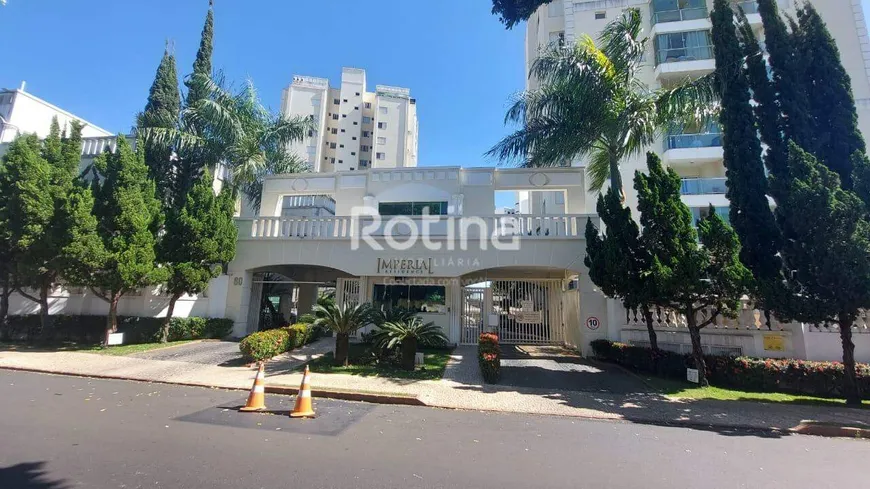 Foto 1 de Cobertura com 3 Quartos para alugar, 240m² em Santa Mônica, Uberlândia