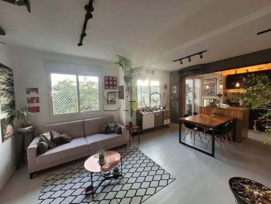 Foto 1 de Apartamento com 1 Quarto à venda, 65m² em Vila Pirajussara, São Paulo