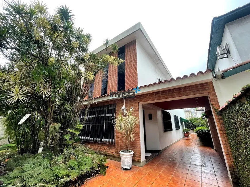 Foto 1 de Casa com 3 Quartos à venda, 350m² em Embaré, Santos
