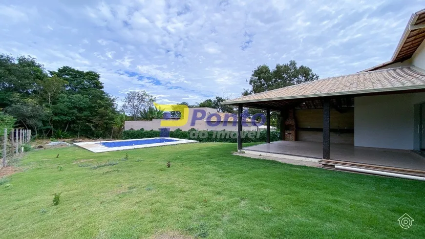 Foto 1 de Casa de Condomínio com 3 Quartos à venda, 196m² em Condomínio Vale do Luar , Jaboticatubas