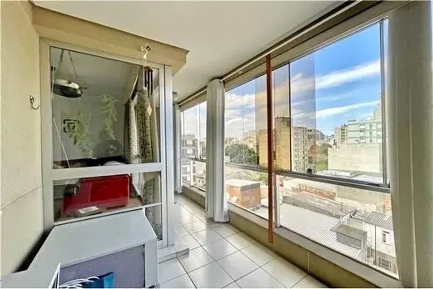 Foto 1 de Apartamento com 2 Quartos à venda, 79m² em Centro Histórico, Porto Alegre