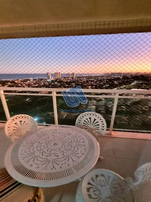 Foto 1 de Apartamento com 3 Quartos para alugar, 116m² em Jaguaribe, Salvador