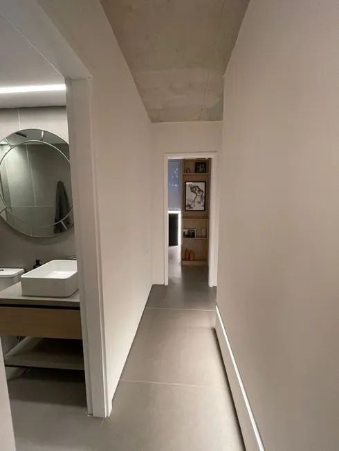 Foto 1 de Apartamento com 3 Quartos à venda, 65m² em Barra da Tijuca, Rio de Janeiro