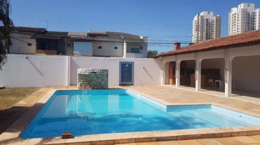 Foto 1 de Casa com 6 Quartos à venda, 800m² em Jardim Califórnia, Cuiabá