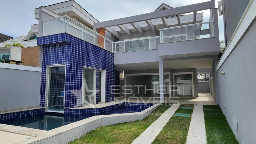 Foto 1 de Casa de Condomínio com 4 Quartos para venda ou aluguel, 300m² em Recreio Dos Bandeirantes, Rio de Janeiro