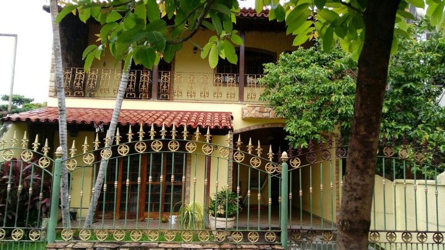Foto 1 de Casa com 4 Quartos para venda ou aluguel, 360m² em Marechal Hermes, Rio de Janeiro