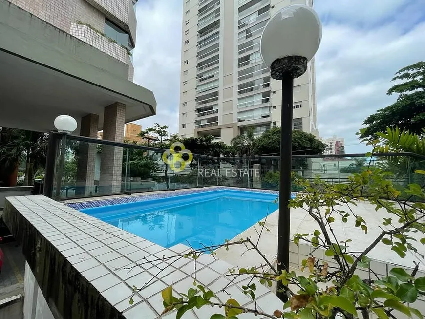 Foto 1 de Casa com 3 Quartos à venda, 201m² em Embaré, Santos