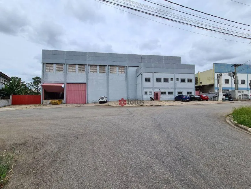 Foto 1 de Galpão/Depósito/Armazém para alugar, 1500m² em Fazendinha, Santana de Parnaíba