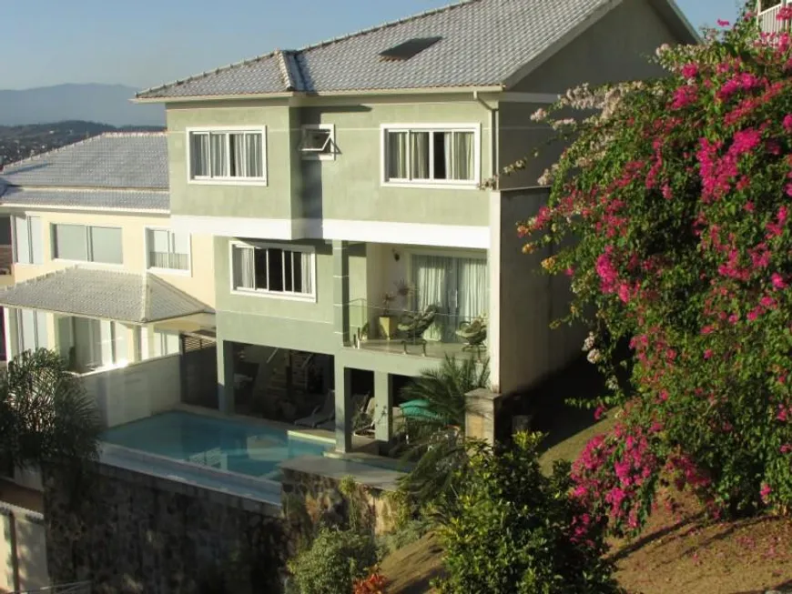 Foto 1 de Casa de Condomínio com 5 Quartos à venda, 400m² em Luz, Nova Iguaçu