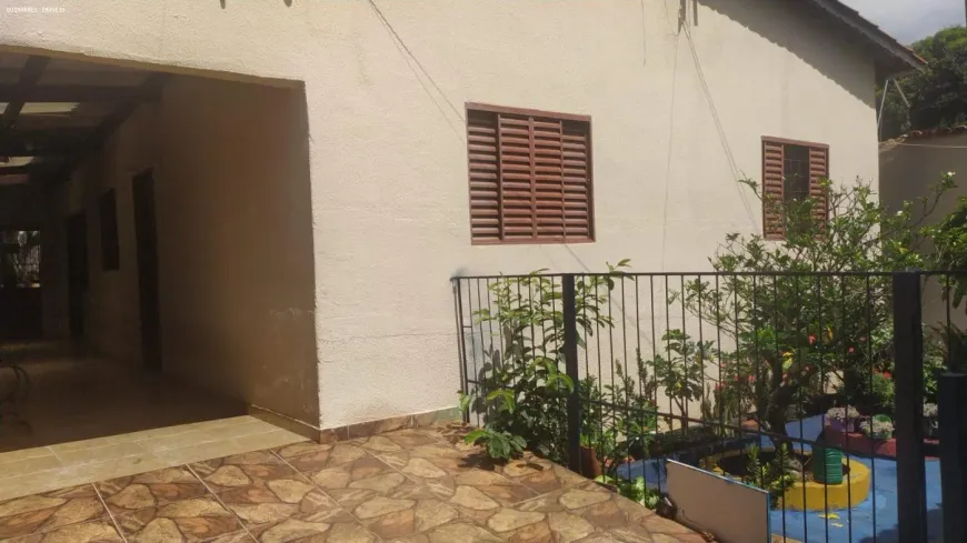 Foto 1 de Casa com 3 Quartos à venda, 255m² em Boa Vista, Goiânia