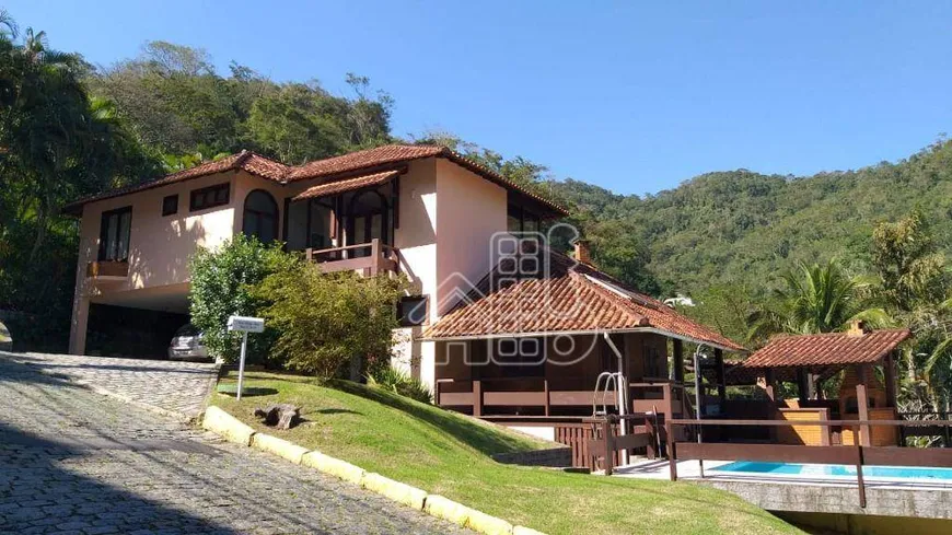 Foto 1 de Casa de Condomínio com 4 Quartos à venda, 390m² em Piratininga, Niterói