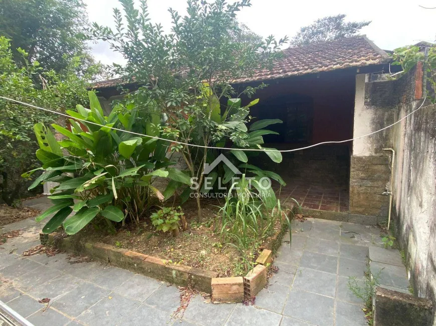 Foto 1 de Lote/Terreno à venda, 847m² em Matapaca, Niterói