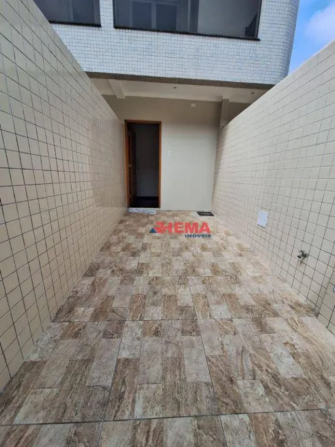 Foto 1 de Casa com 3 Quartos à venda, 95m² em Embaré, Santos