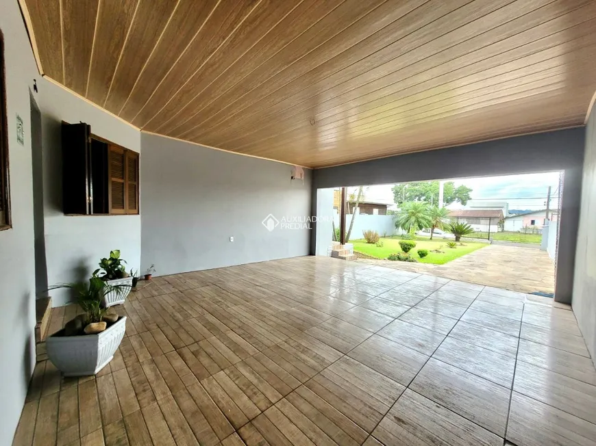 Foto 1 de Casa com 2 Quartos à venda, 120m² em Tamandare, Esteio