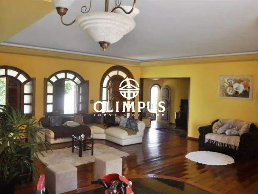 Foto 1 de Casa com 4 Quartos à venda, 381m² em Cidade Jardim, Uberlândia