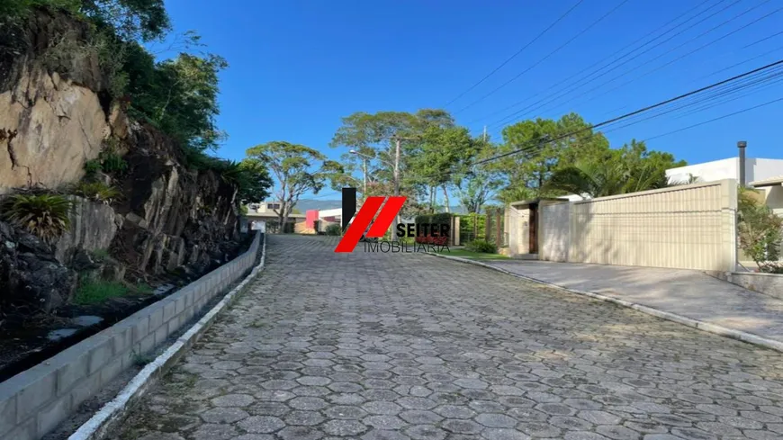 Foto 1 de Lote/Terreno à venda, 917m² em Córrego Grande, Florianópolis