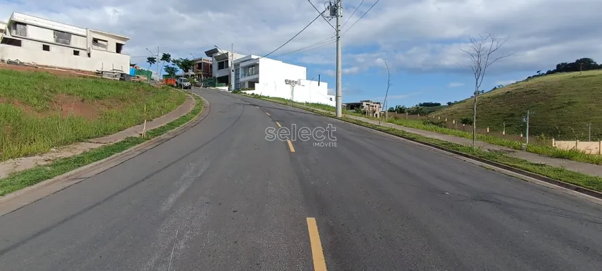 Foto 1 de Lote/Terreno à venda, 349m² em Salvaterra, Juiz de Fora