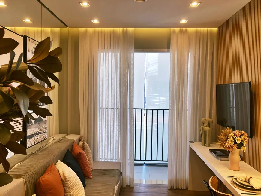 Foto 1 de Apartamento com 2 Quartos à venda, 41m² em Barra Funda, São Paulo