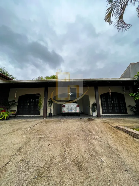 Foto 1 de Casa com 3 Quartos à venda, 195m² em Água Verde, Blumenau